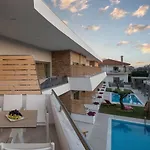 Imagine Luxury Ξενοδοχείο με διαμερίσματα Νικήτη