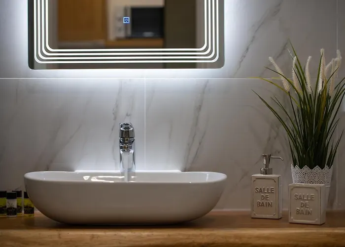 アパートホテル Imagine Luxury