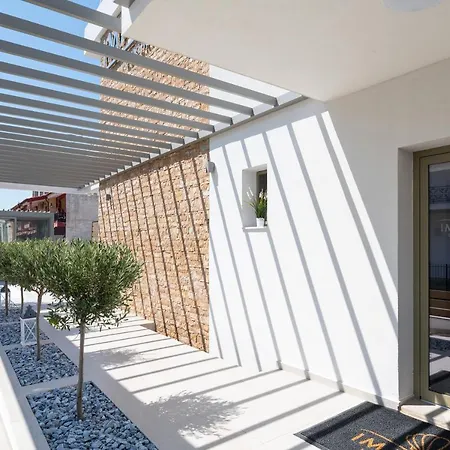 Imagine Luxury Lägenhetshotell 4*